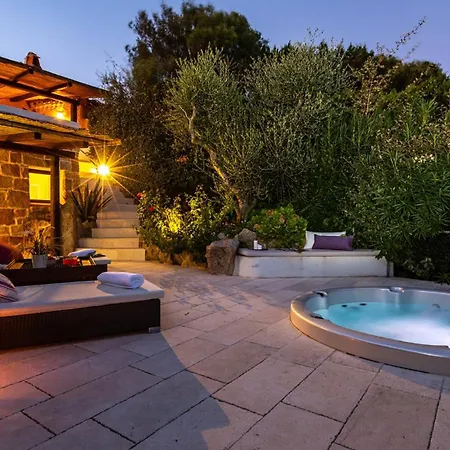 Paradiso 6, Emma Villas *